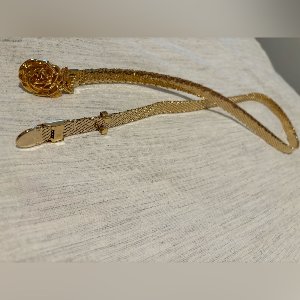 BRAND NEW Gold Metal Rose Belt
